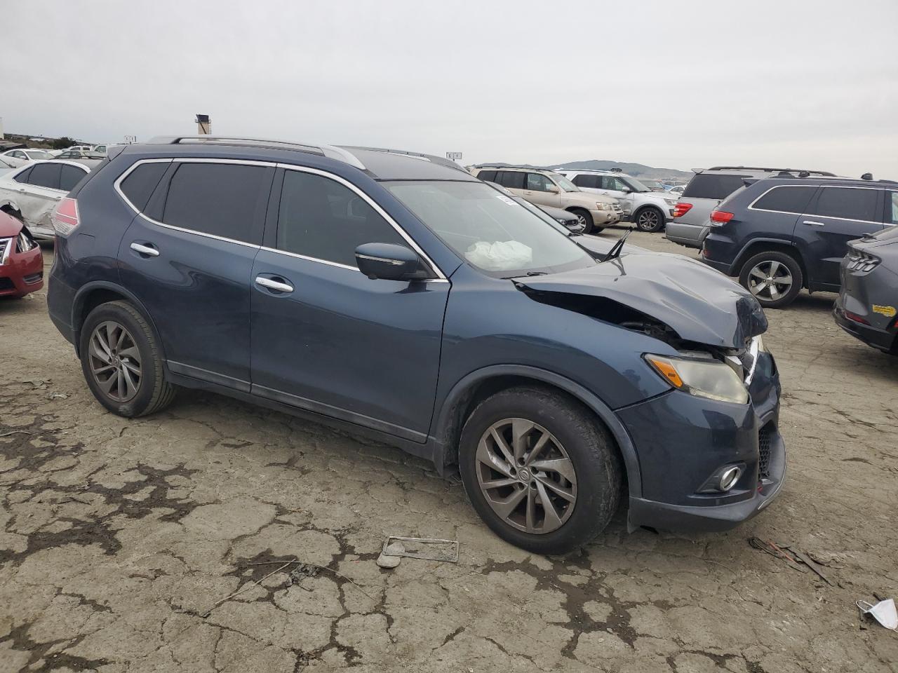2015 Nissan Rogue - Image 4