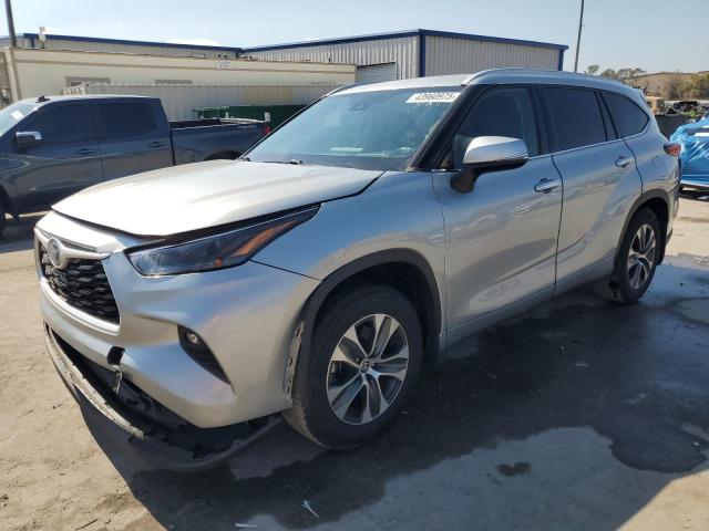 2022 Toyota Highlander Hybrid Xle