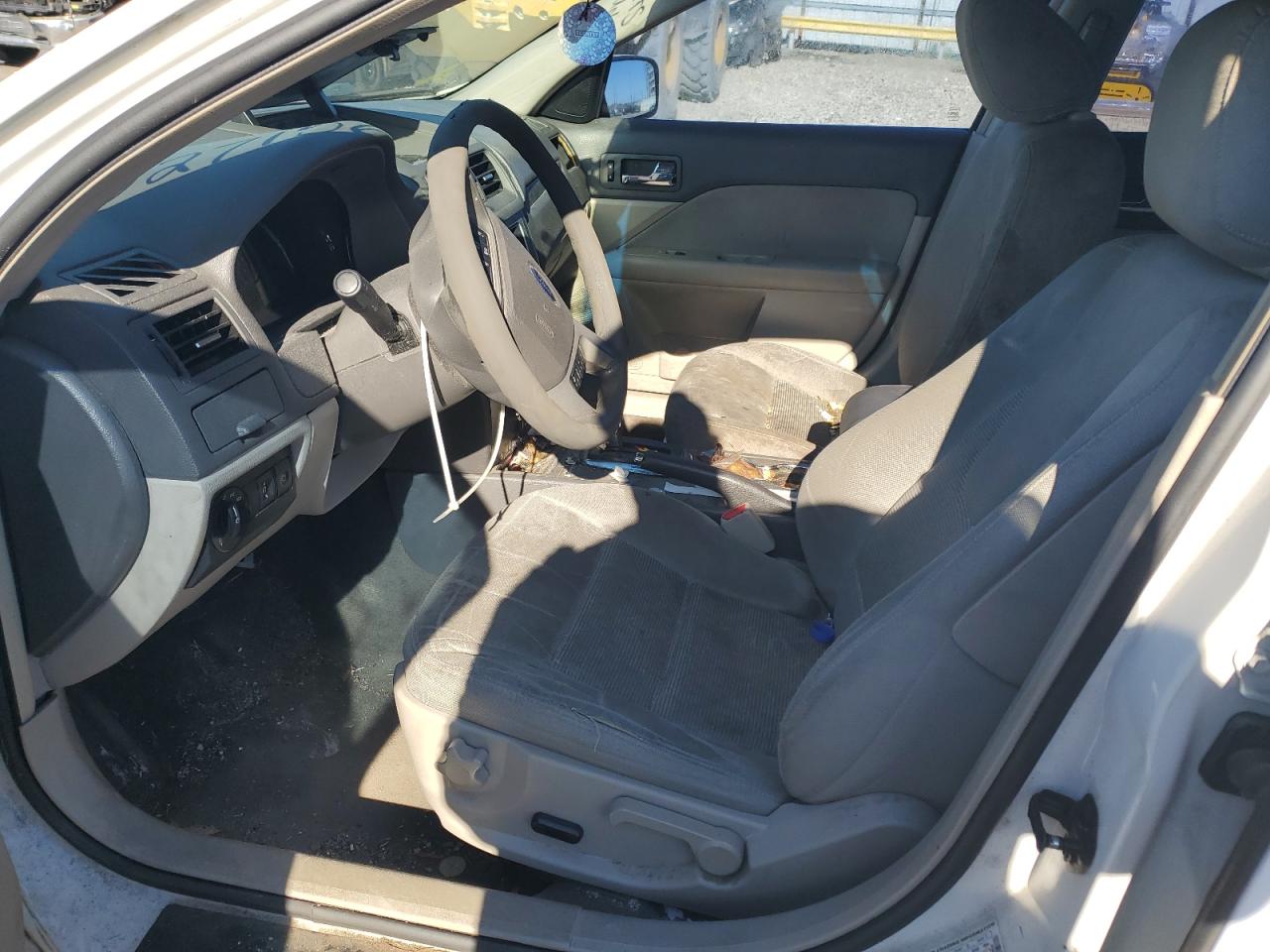 2010 Ford Fusion - Image 7