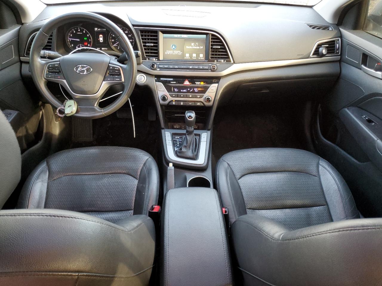 2017 Hyundai Elantra - Image 8