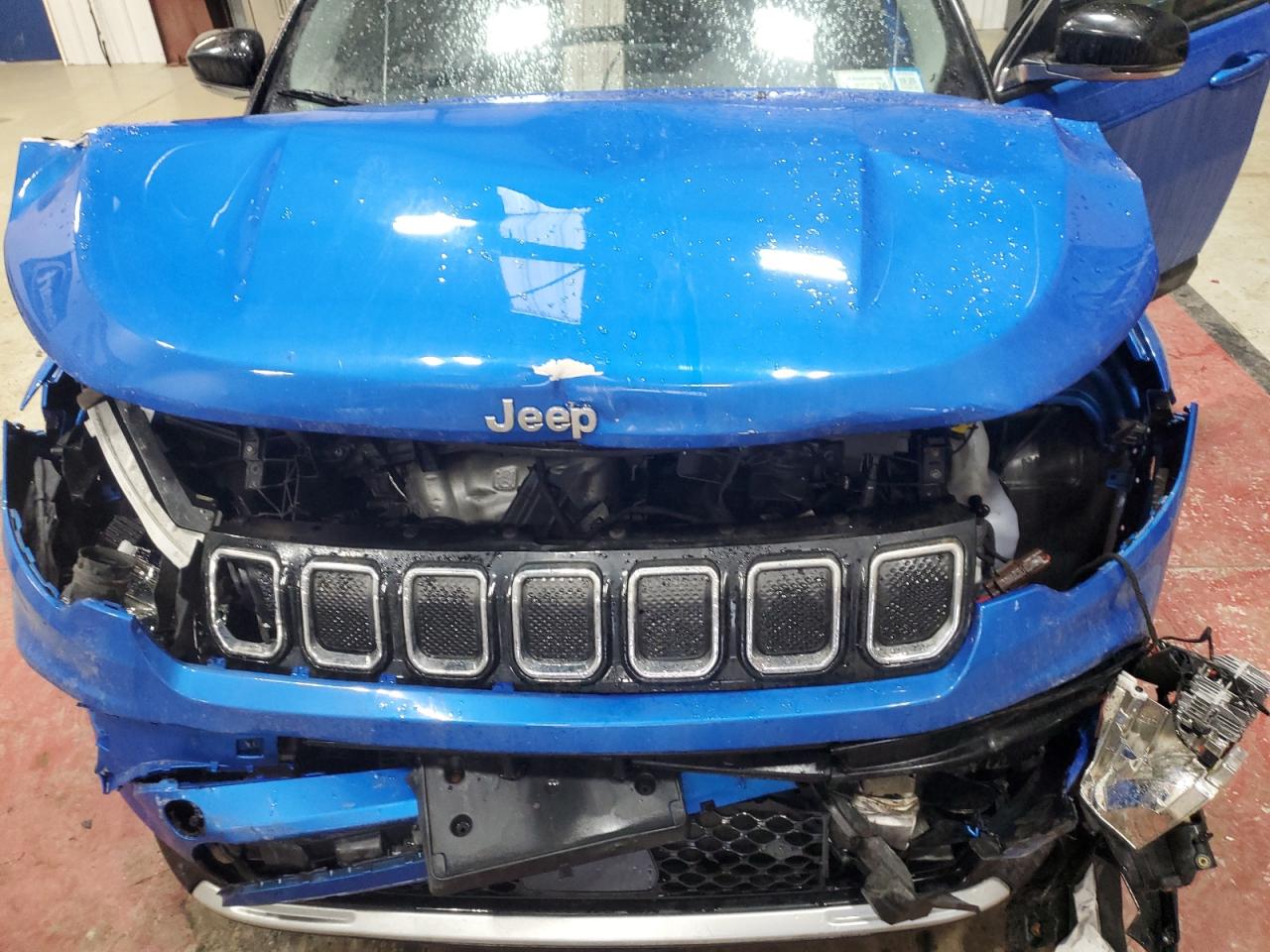 2022 Jeep Compass - Image 12