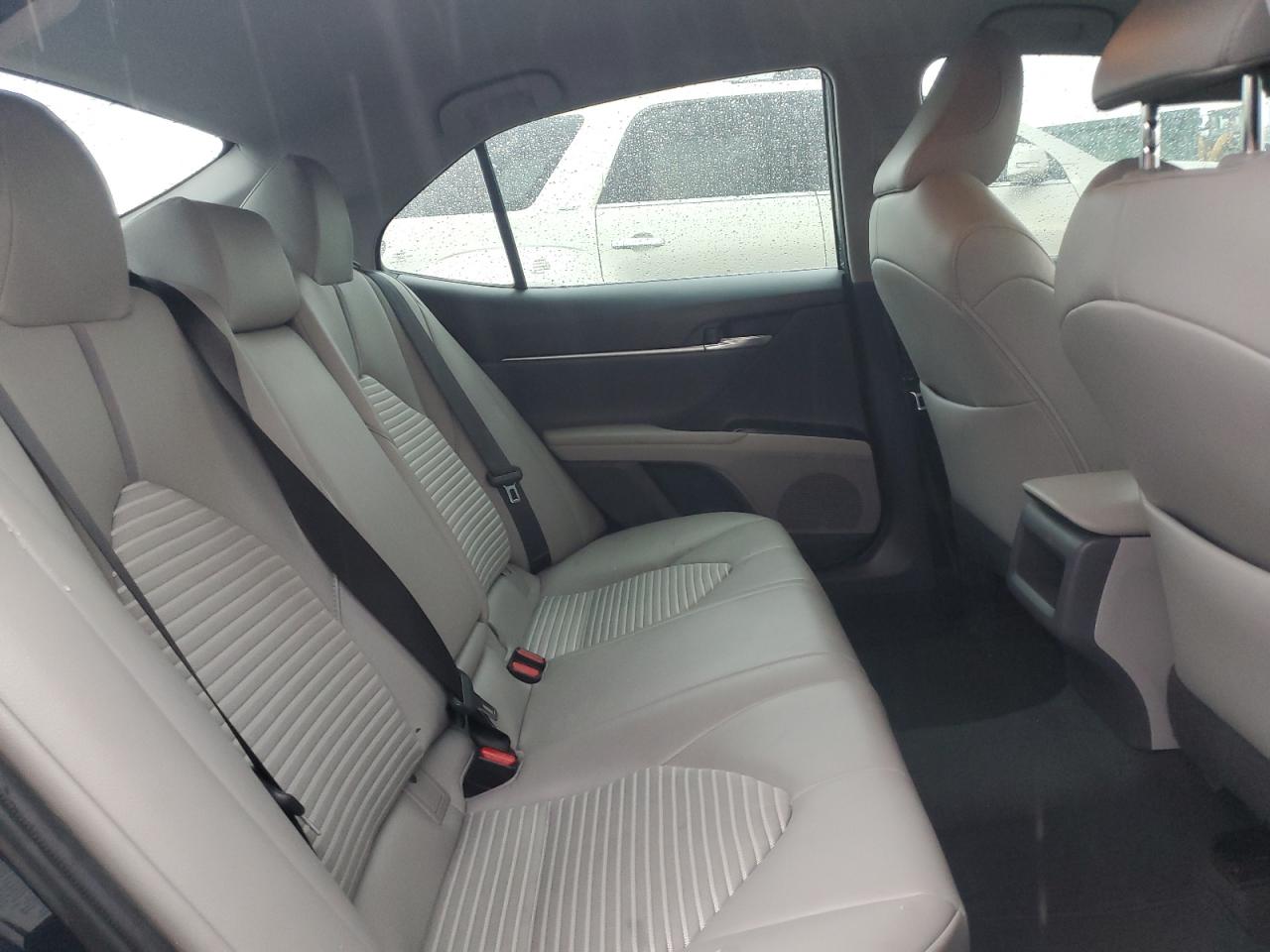 2019 Toyota Camry - Image 10