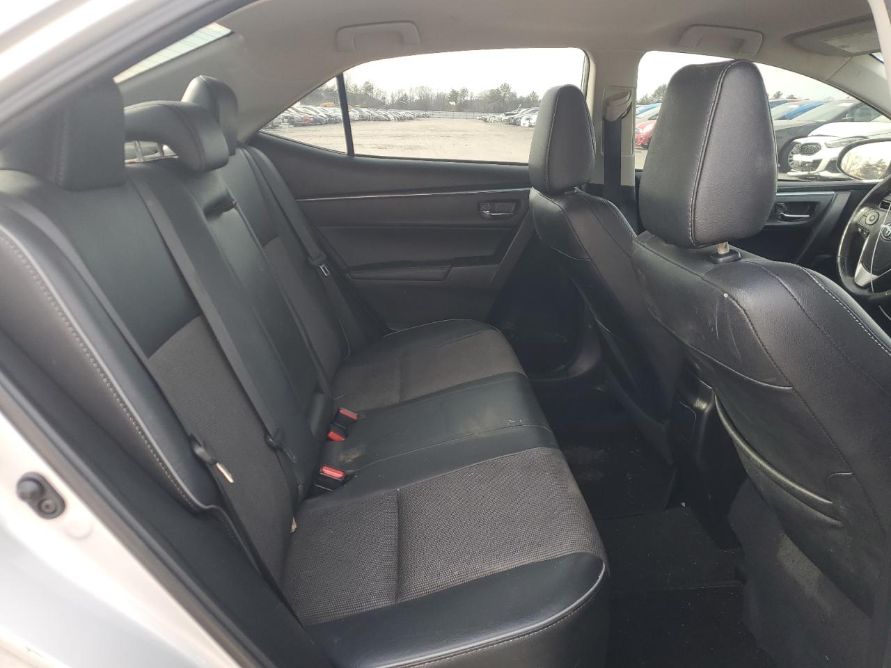 2015 Toyota Corolla - Image 10