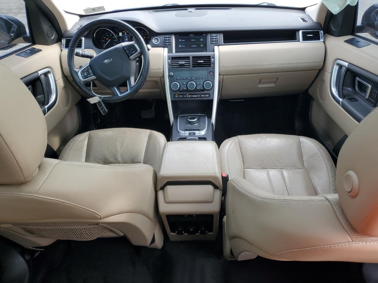 2017 Land Rover Discovery - Image 8
