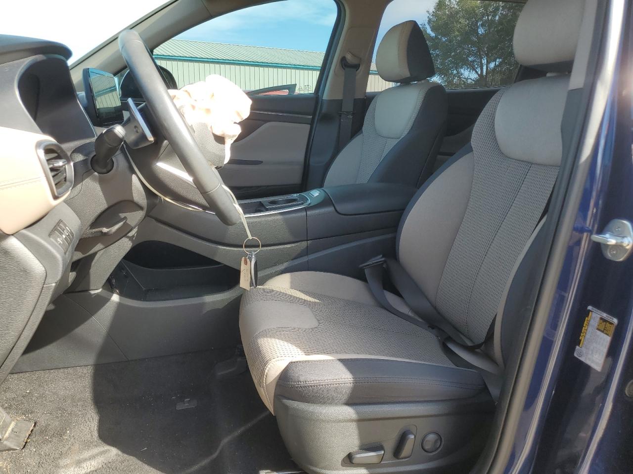 2023 Hyundai Santa Fe - Image 7