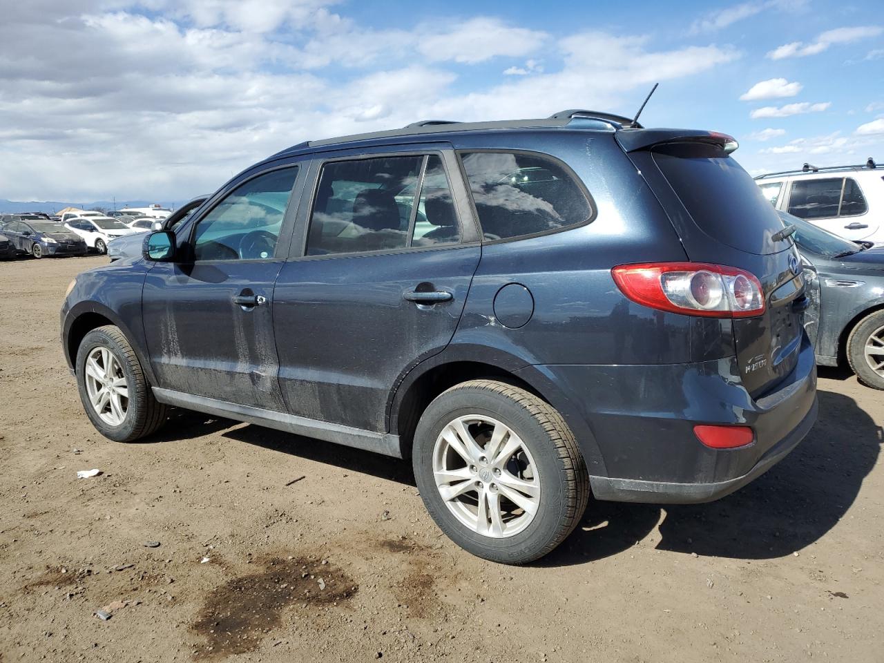 2011 Hyundai Santa Fe - Image 2