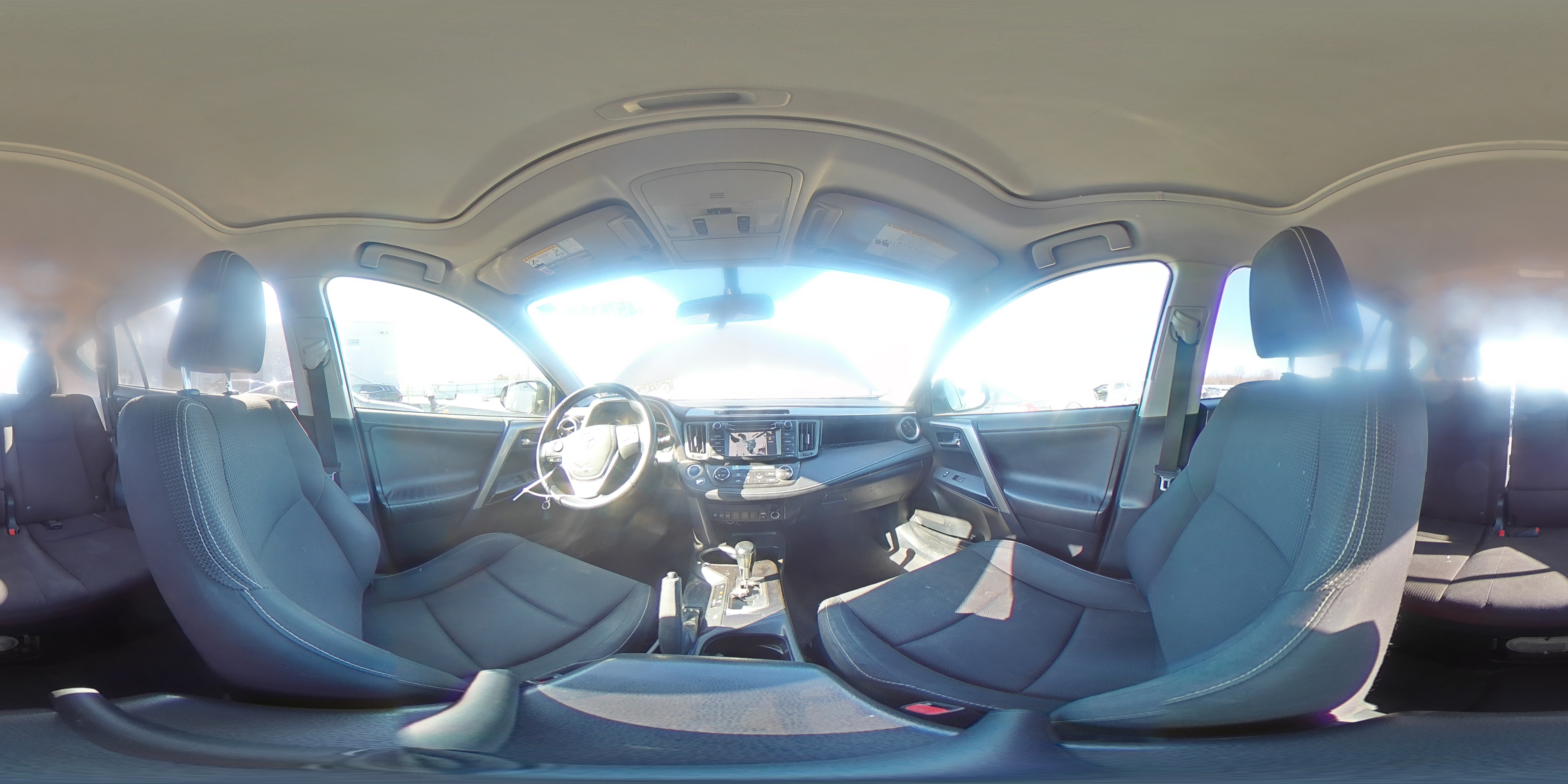 2016 Toyota RAV 4 - Image 16