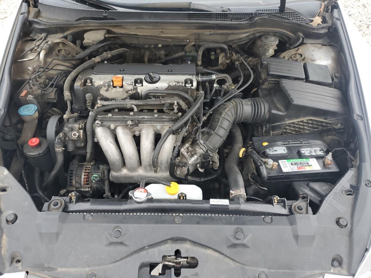 2004 Honda Accord - Image 12