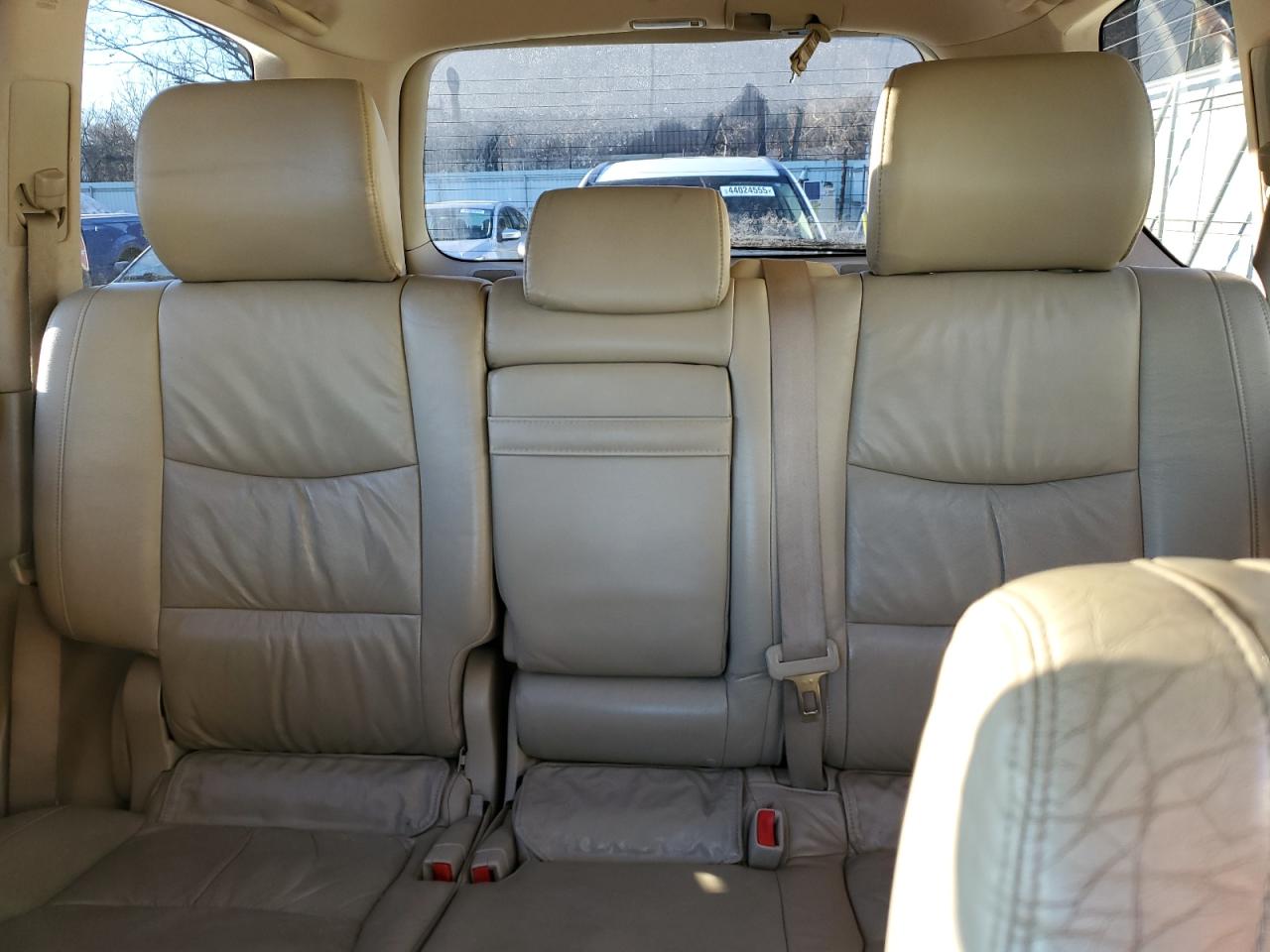 2005 Lexus GX - Image 10