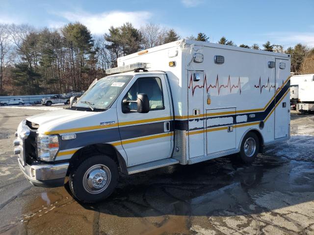 2014 Ford Econoline E350 Super Duty Cutaway Van