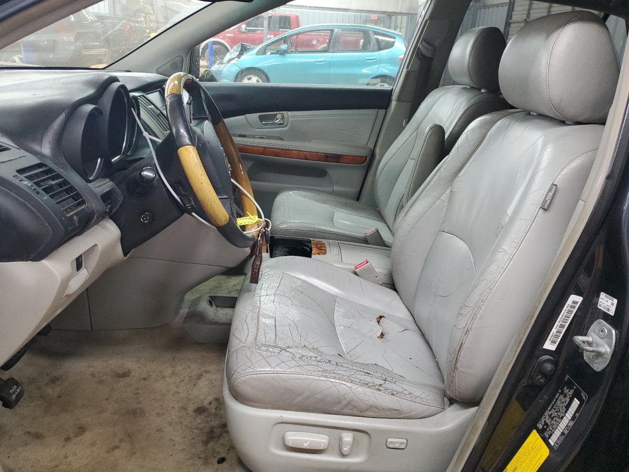 2004 Lexus RX - Image 7