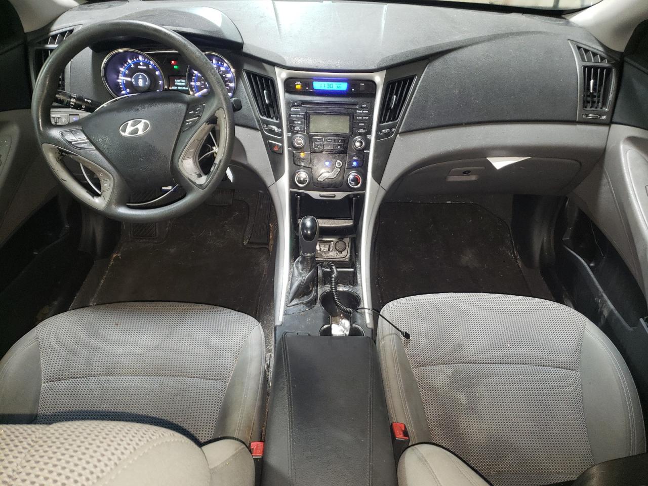 2013 Hyundai Sonata - Image 8