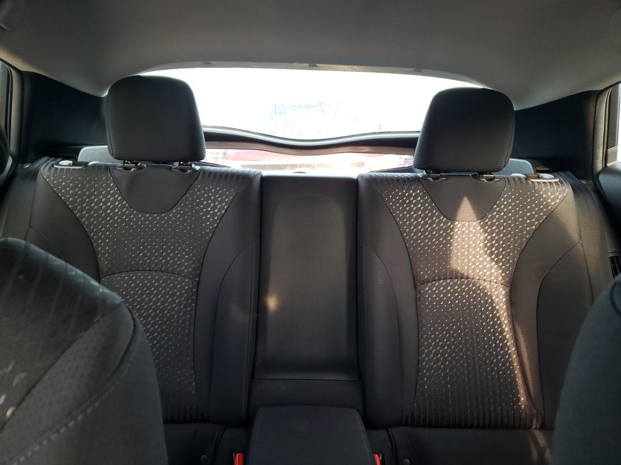 2018 Toyota Prius - Image 10