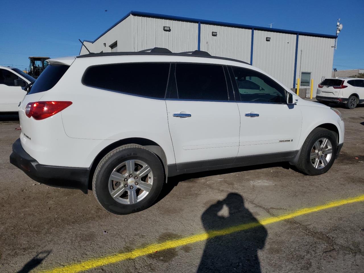 2009 Chevrolet Traverse - Image 3
