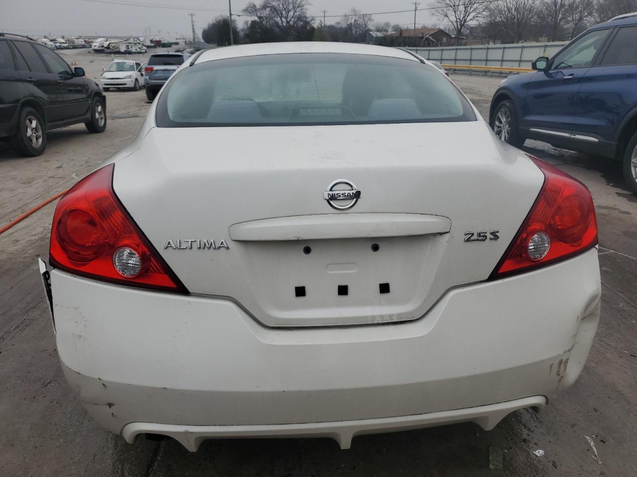 2010 Nissan Altima - Image 6