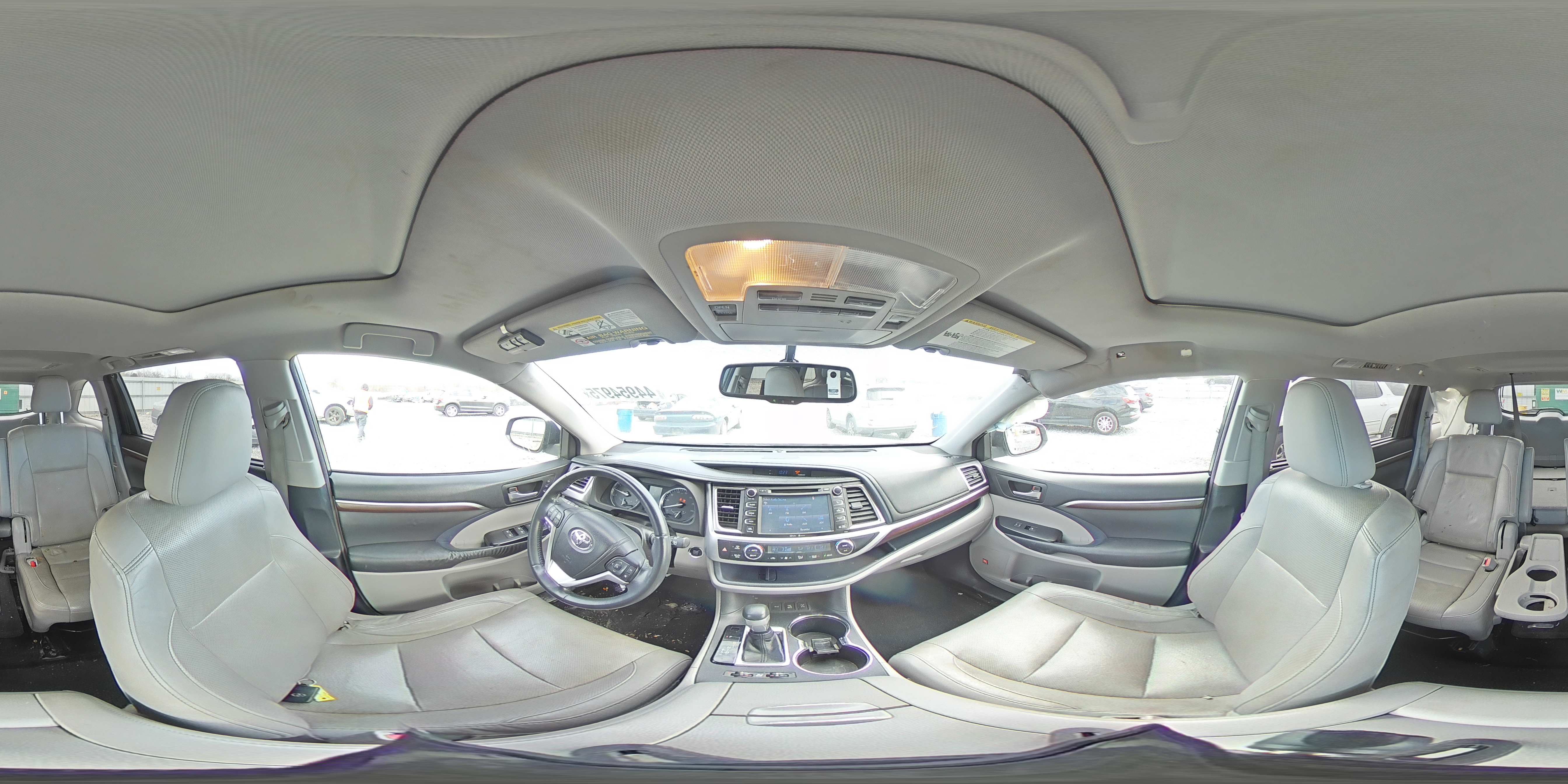 2014 Toyota Highlander - Image 13