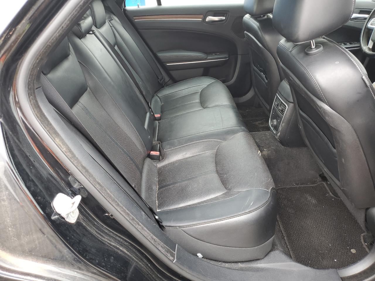 2013 Chrysler 300 - Image 10