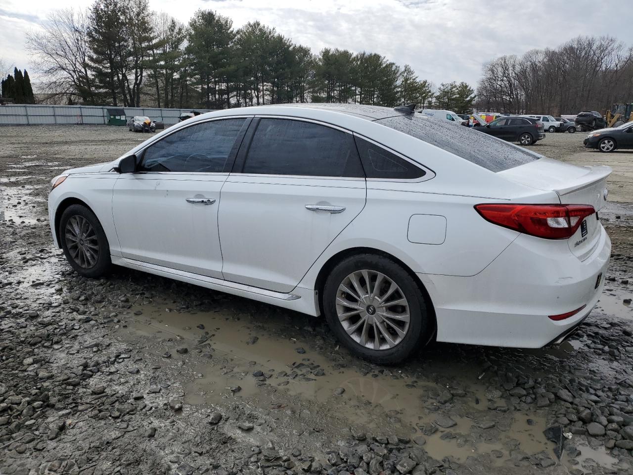 2015 Hyundai Sonata - Image 2