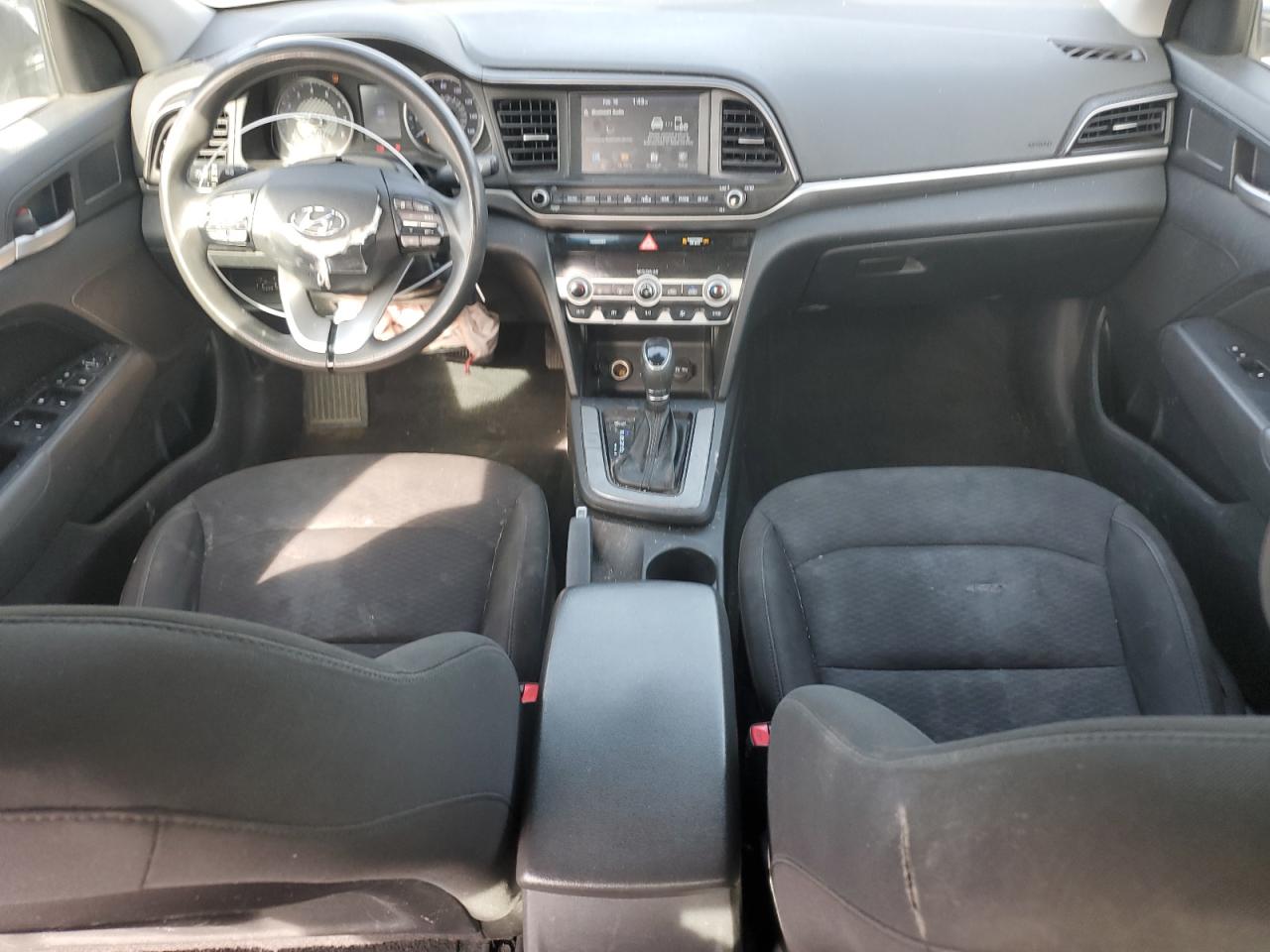 2020 Hyundai Elantra - Image 8