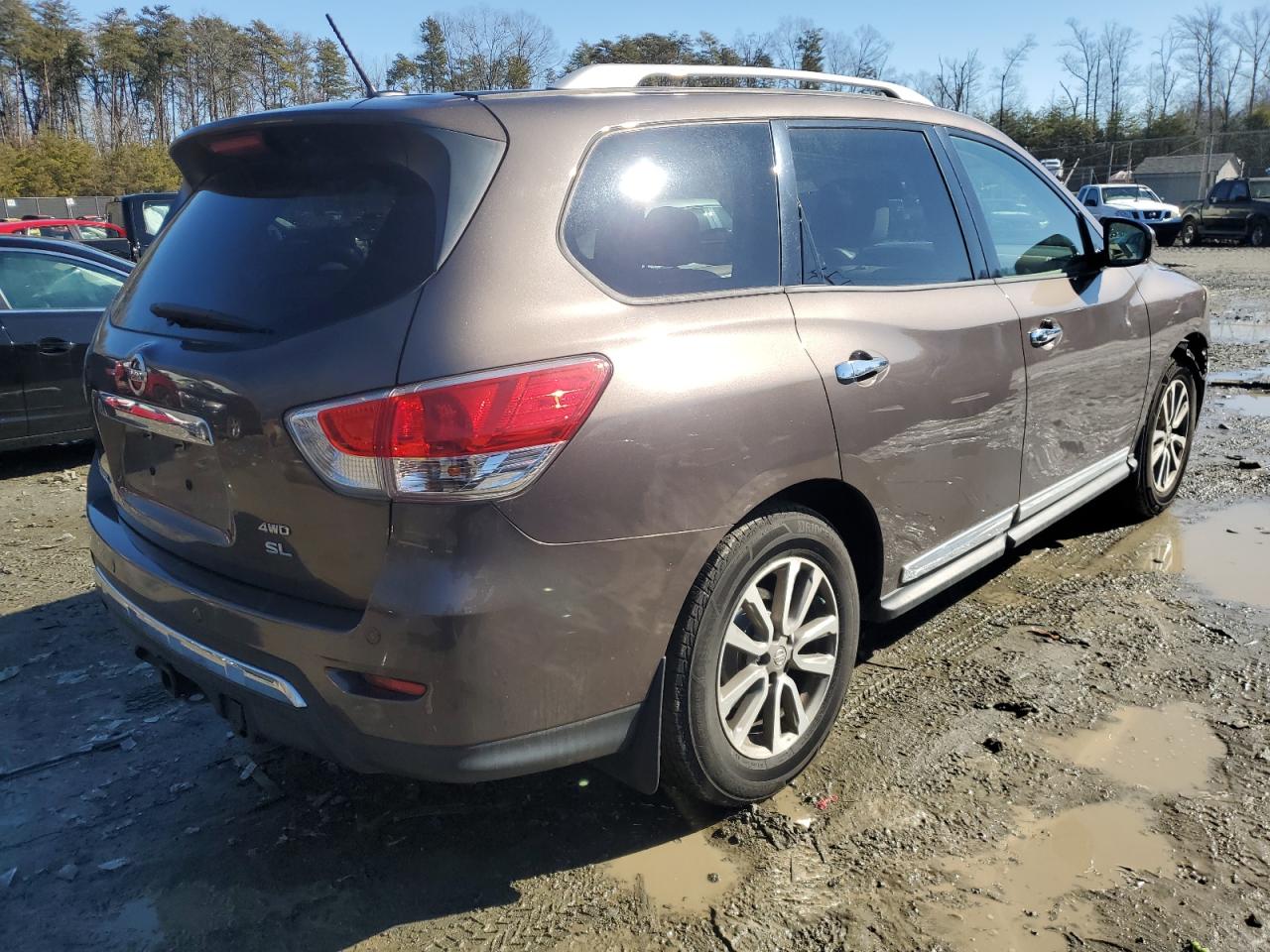 2015 Nissan Pathfinder - Image 3