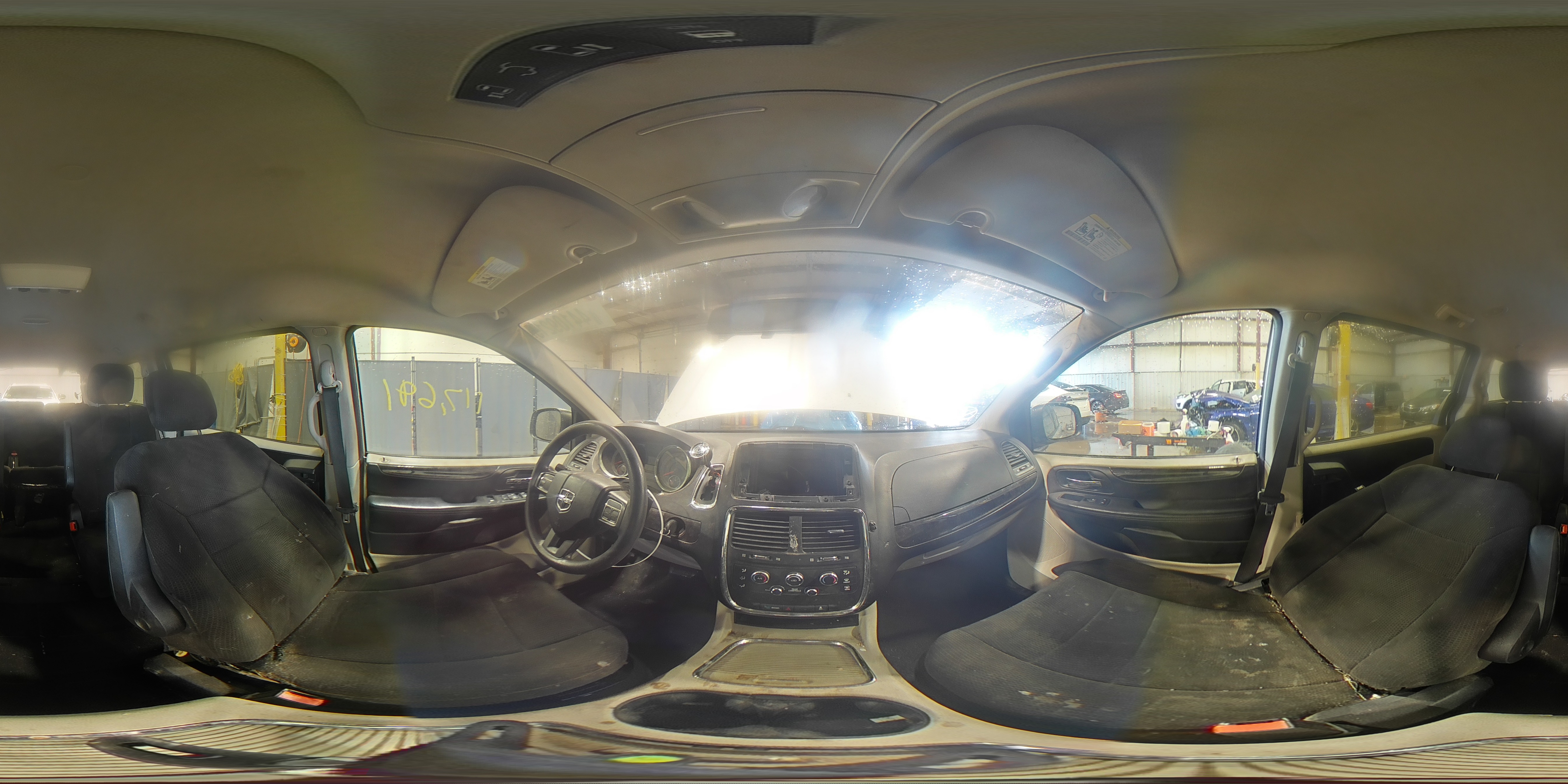 2012 Dodge Caravan - Image 15