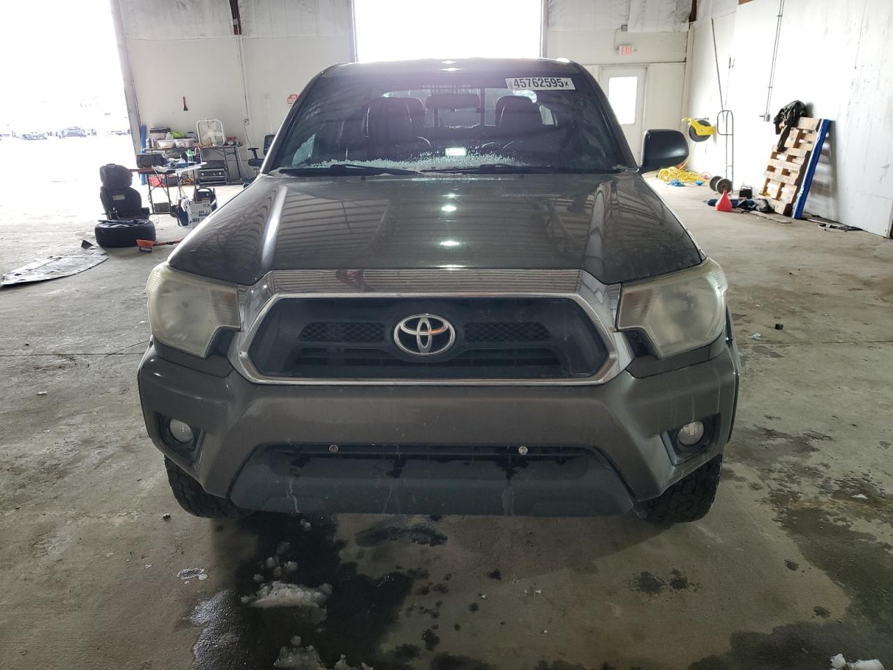 2015 Toyota Tacoma - Image 5