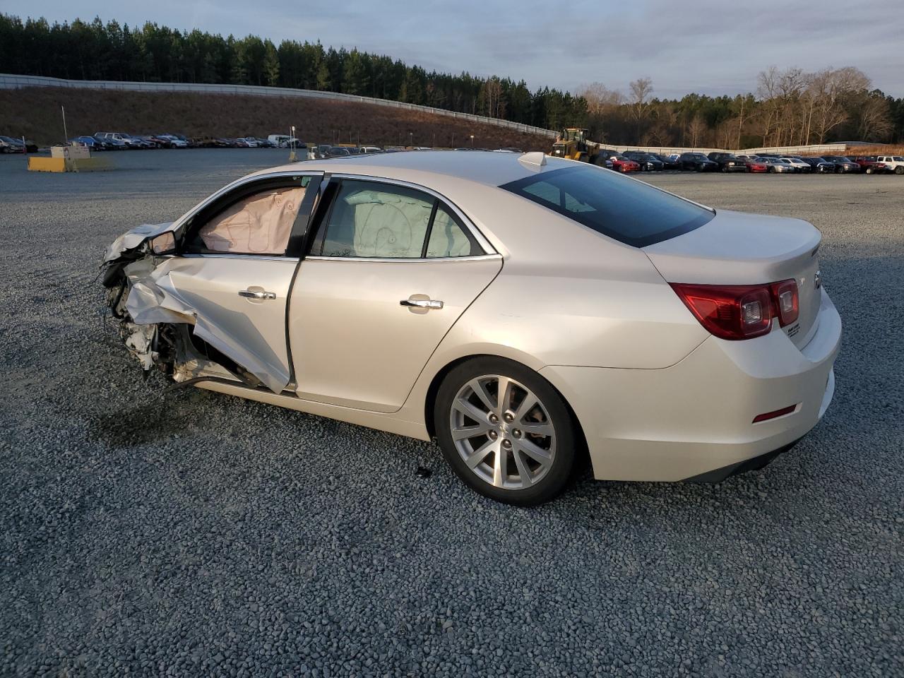 2014 Chevrolet Malibu - Image 2