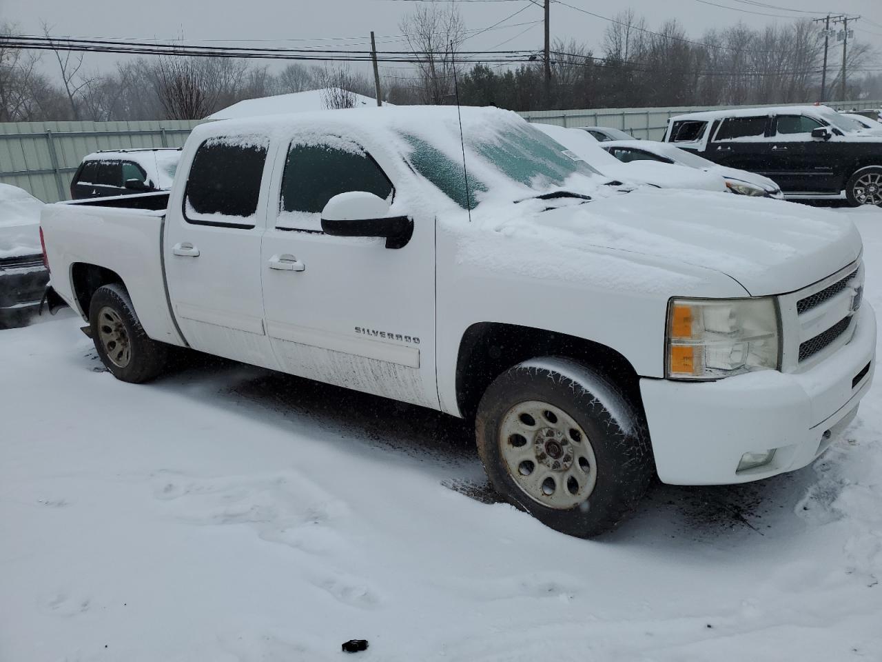 2011 Chevrolet Silverado - Image 4