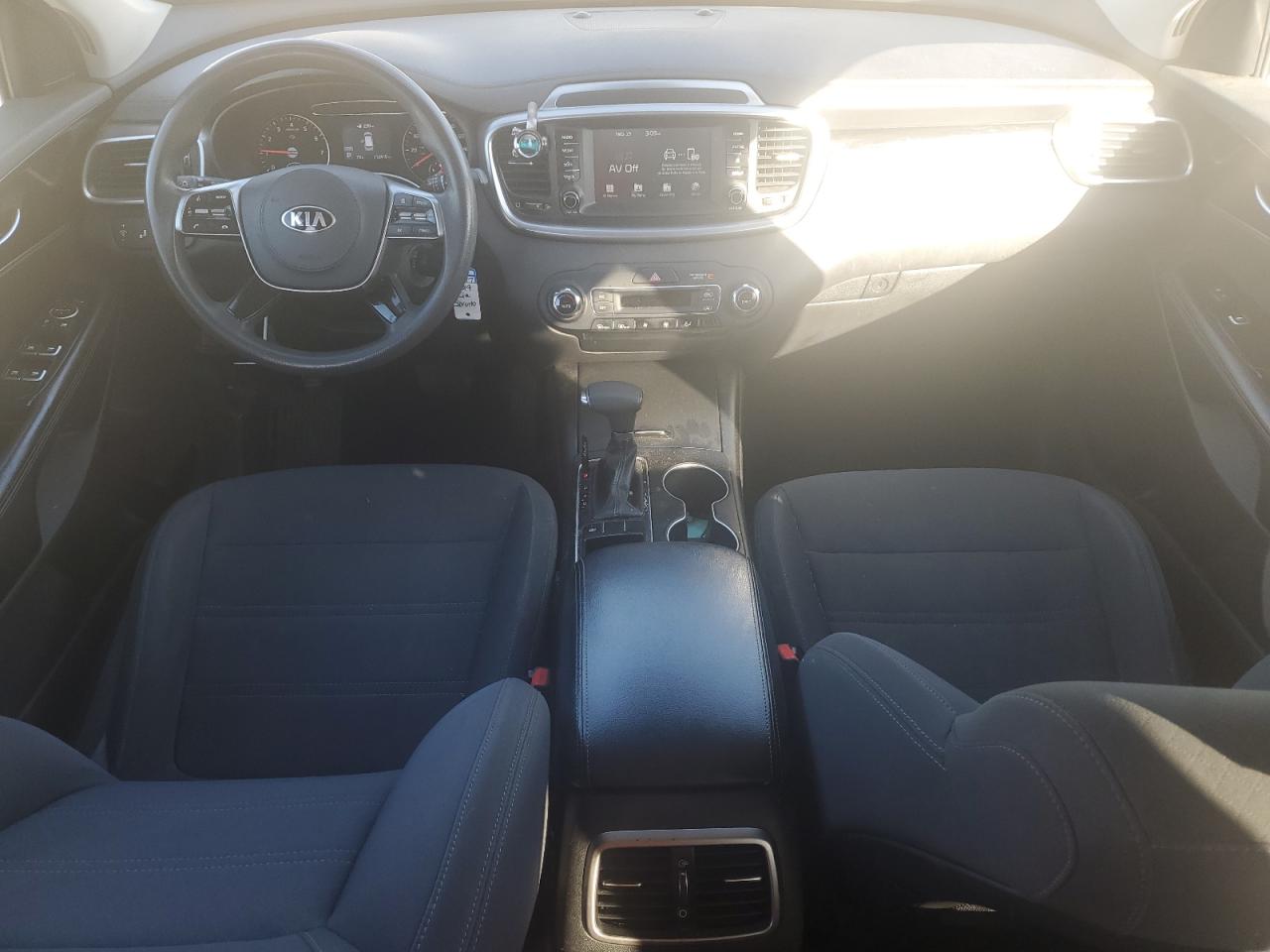 2019 Kia Sorento - Image 8