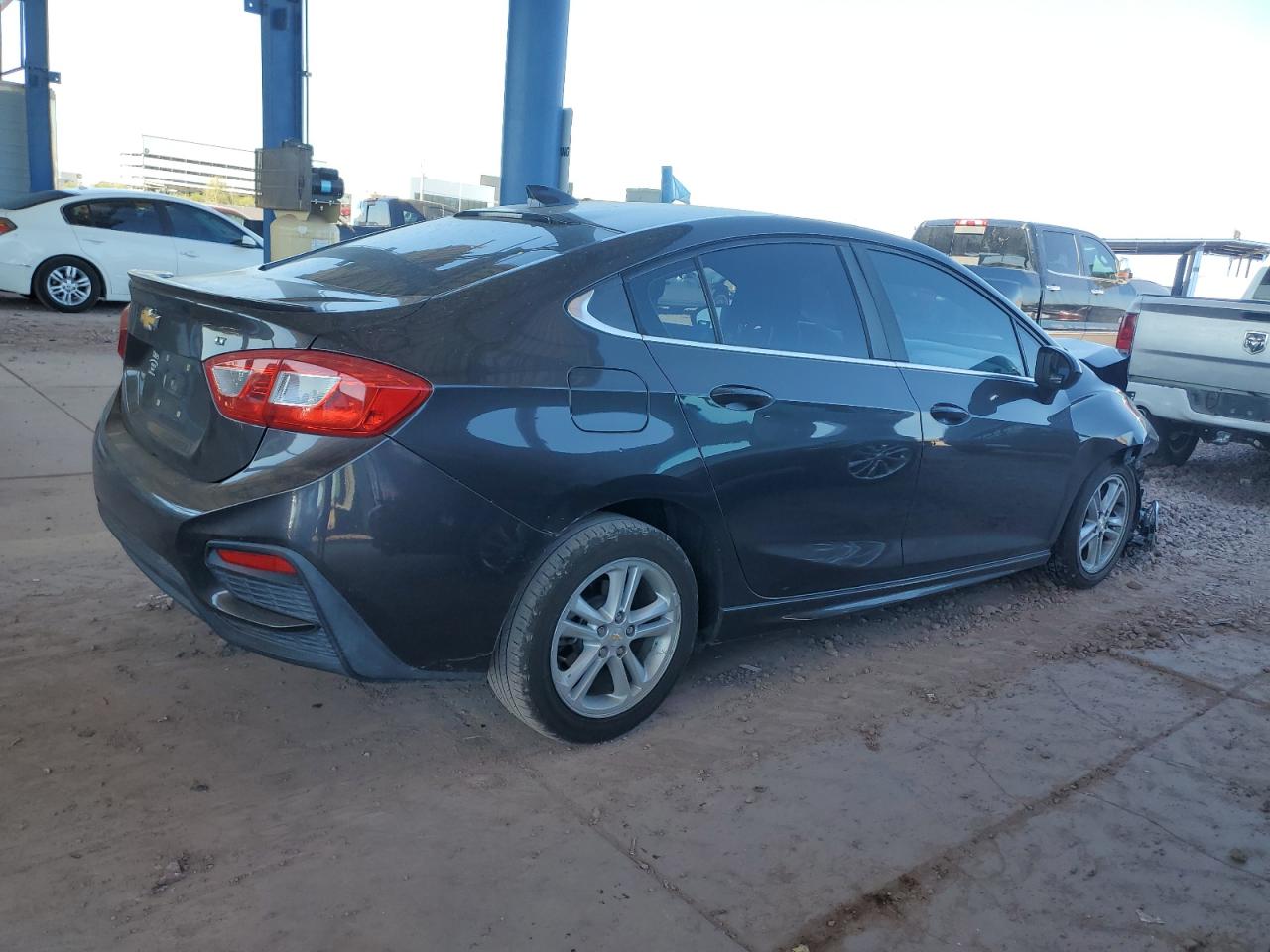 2017 Chevrolet Cruze - Image 3