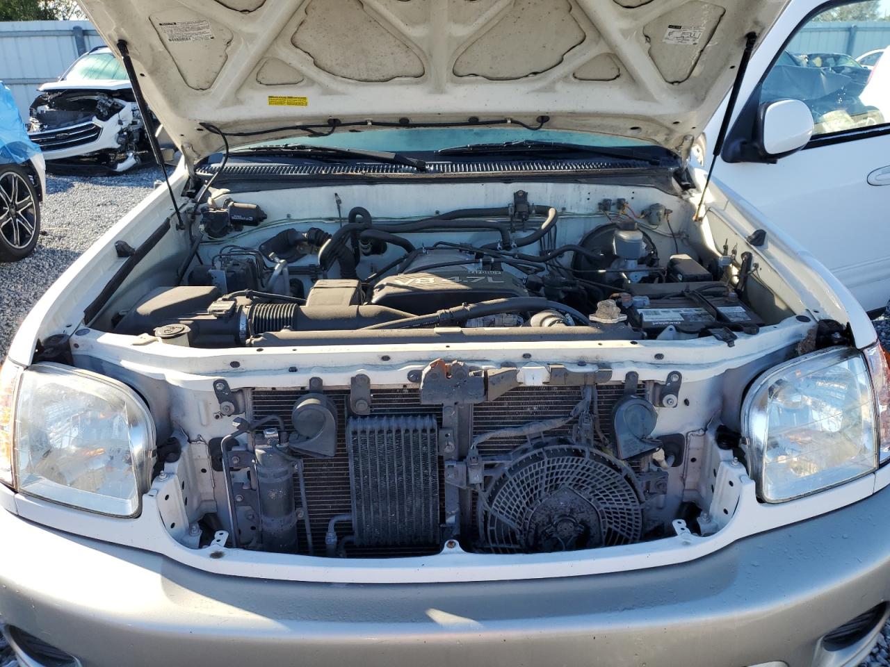 2002 Toyota Sequoia - Image 12