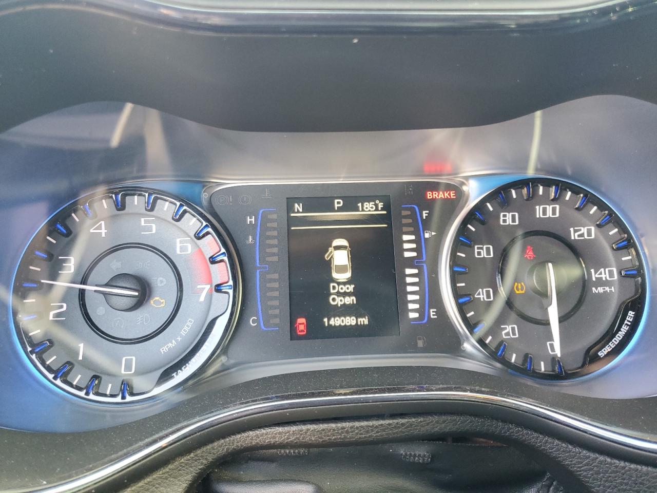 2015 Chrysler 200 - Image 9