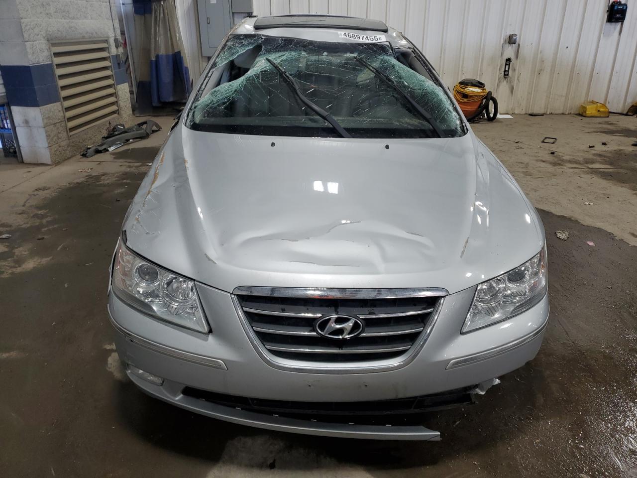 2009 Hyundai Sonata - Image 5