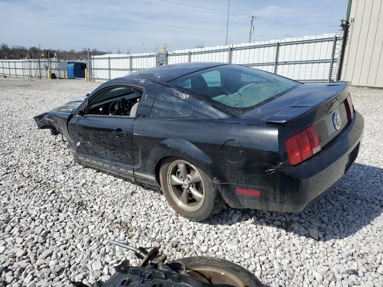 2007 Ford Mustang - Image 2