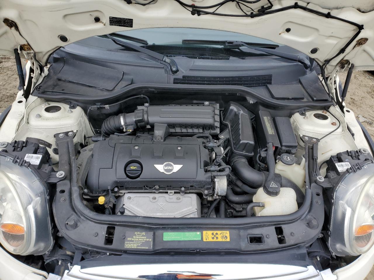 2010 MINI Cooper - Image 11