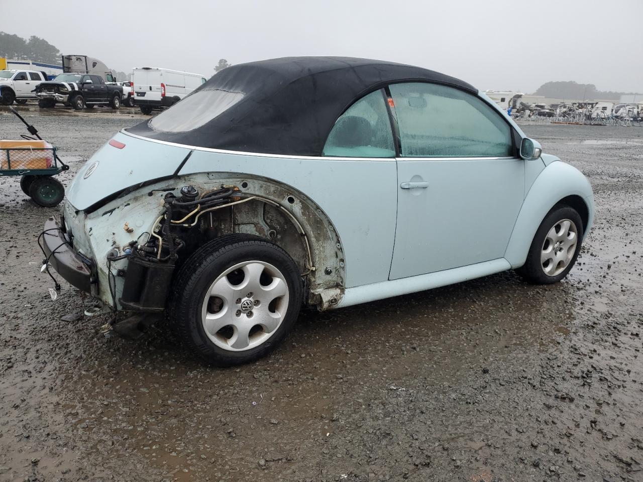 2003 Volkswagen Beetle - Image 3