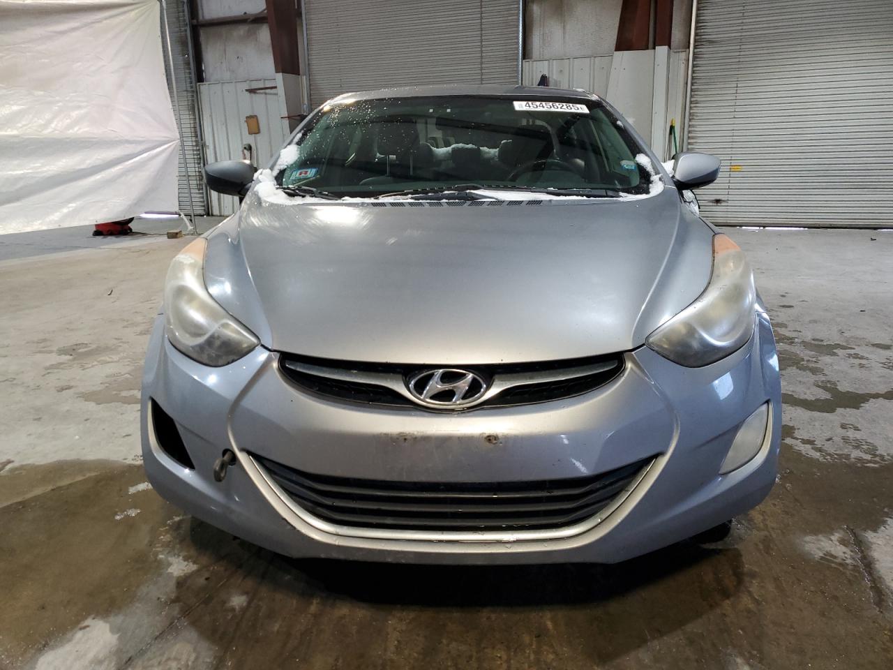 2012 Hyundai Elantra - Image 5