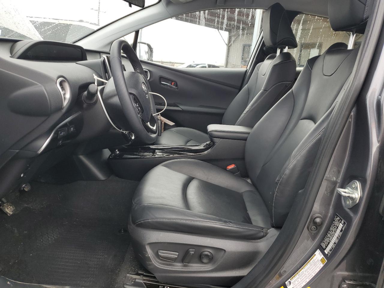 2022 Toyota Prius - Image 7