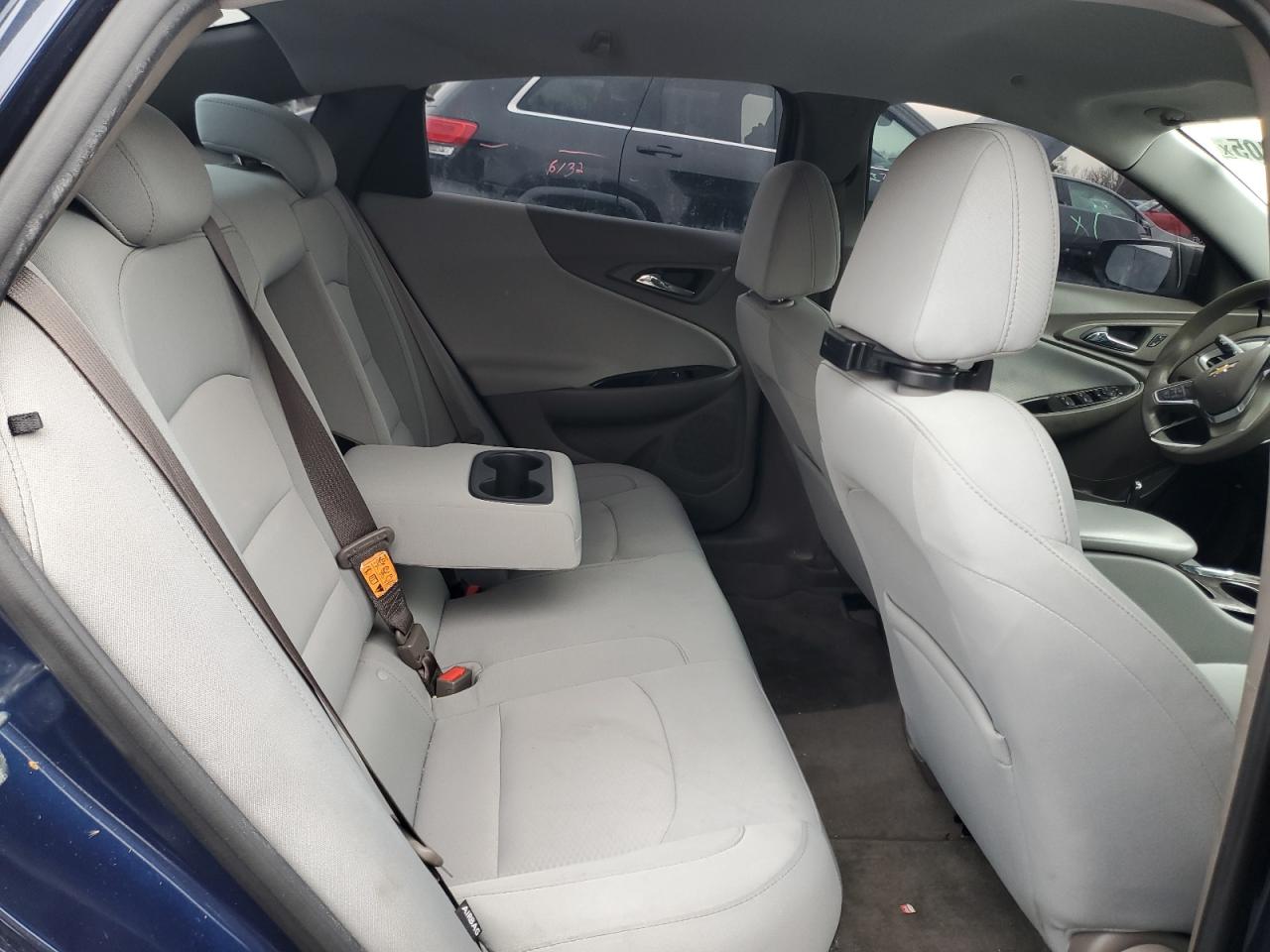 2017 Chevrolet Malibu - Image 10