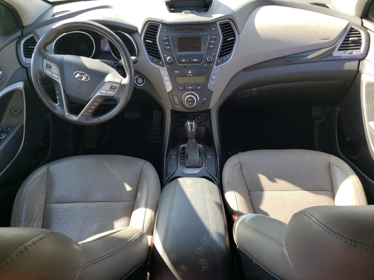 2015 Hyundai Santa Fe - Image 8
