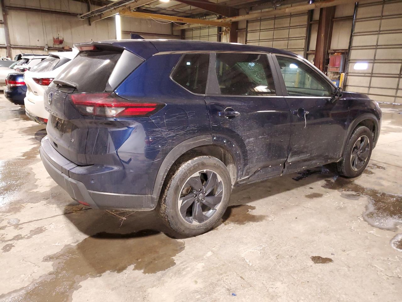 2024 Nissan Rogue - Image 3