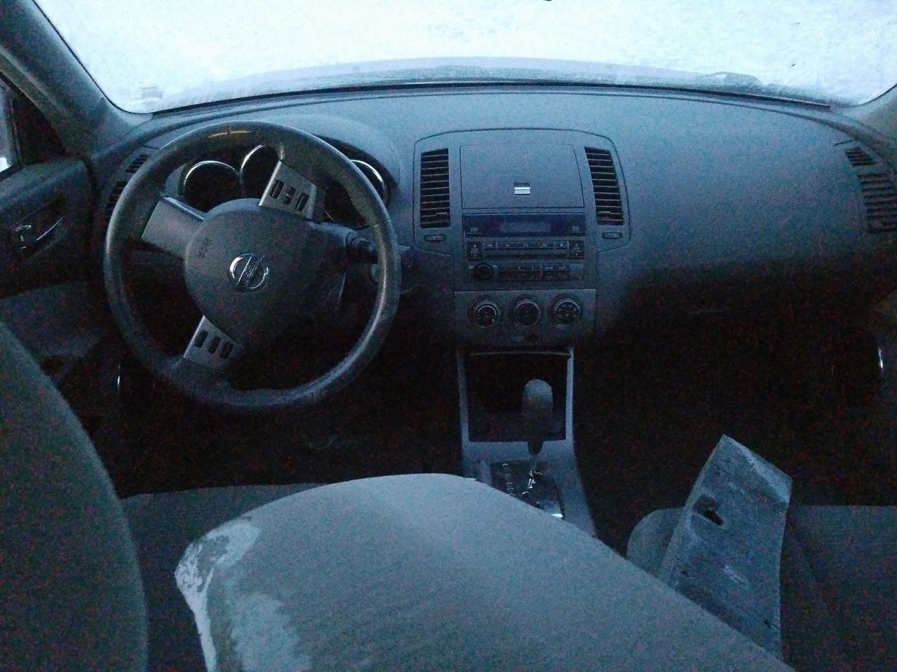 2005 Nissan Altima - Image 8