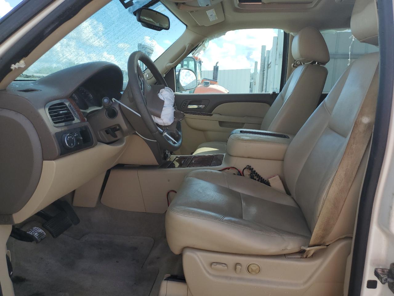 2012 Chevrolet Tahoe - Image 7