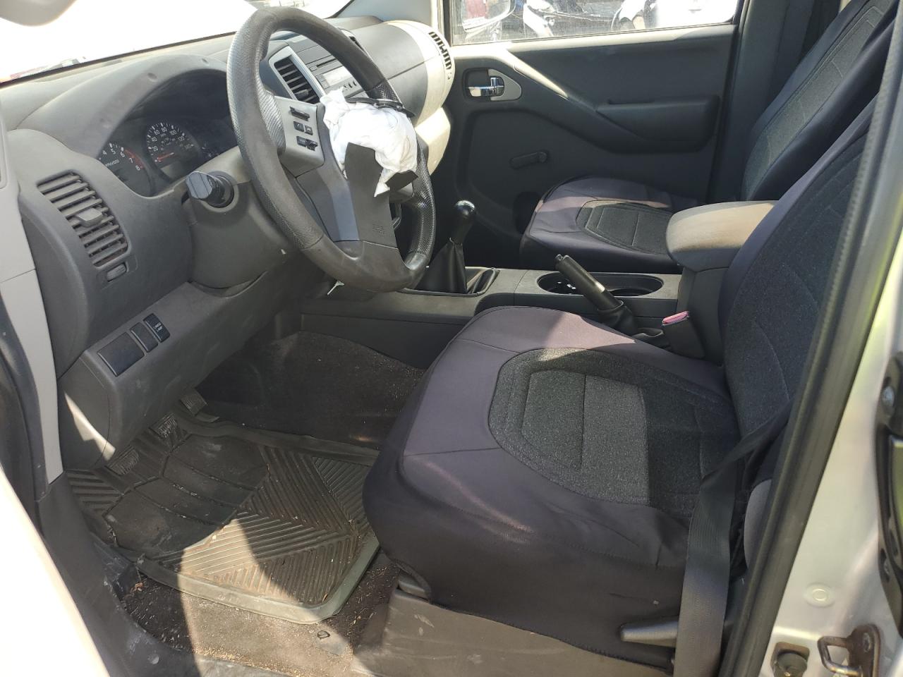 2014 Nissan Navara (Frontier) - Image 7