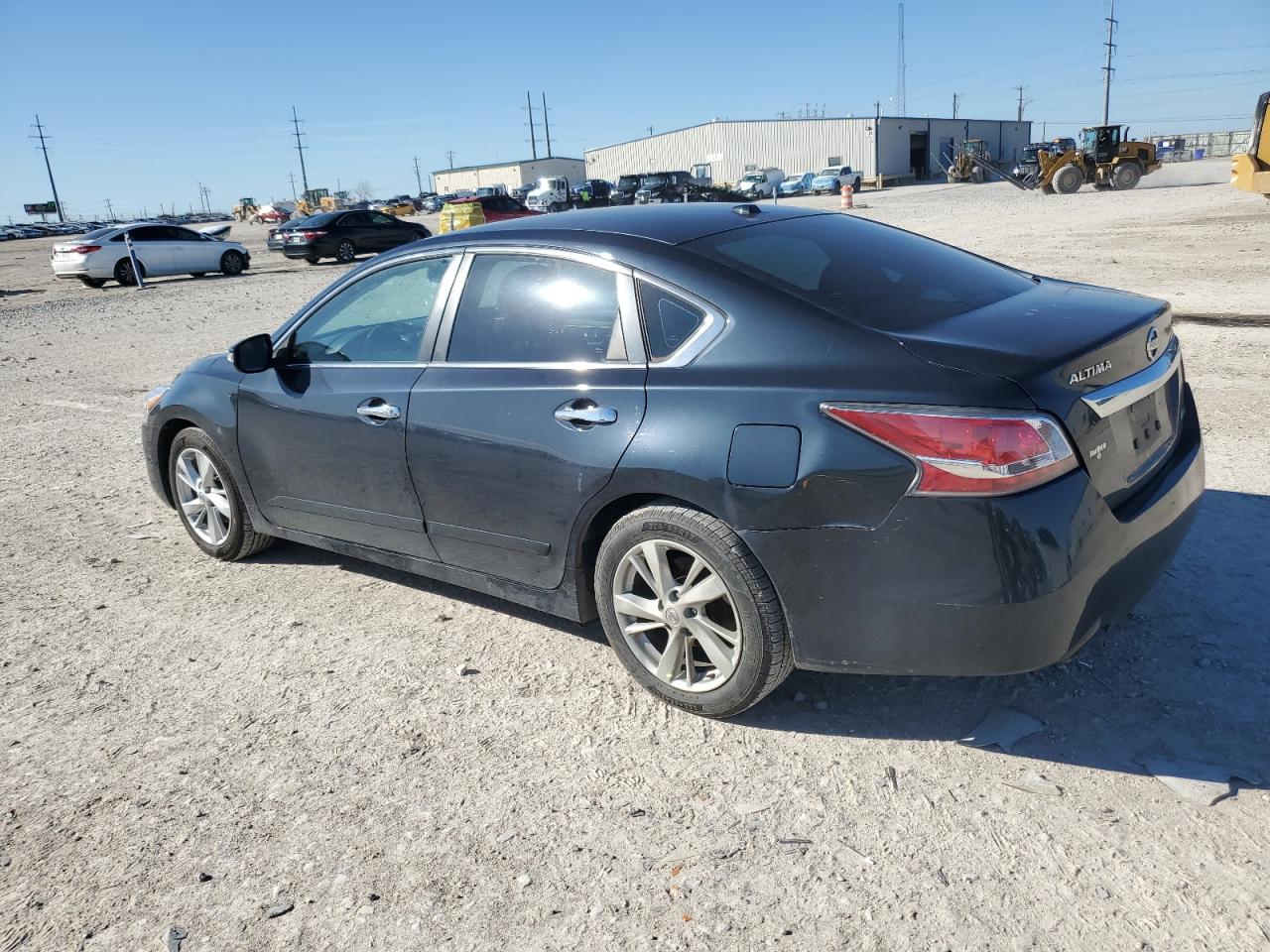 2014 Nissan Altima - Image 2