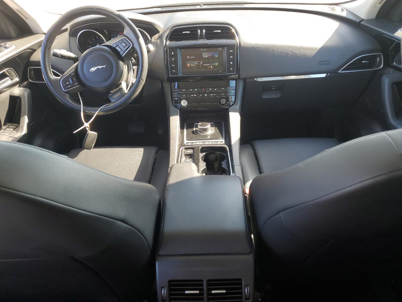 2018 Jaguar F-Pace - Image 8