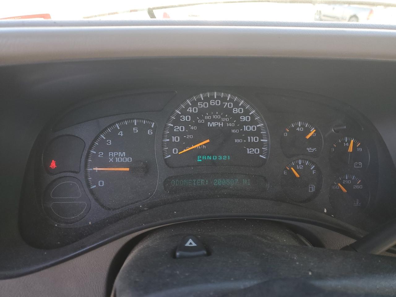 2004 Chevrolet Silverado - Image 9