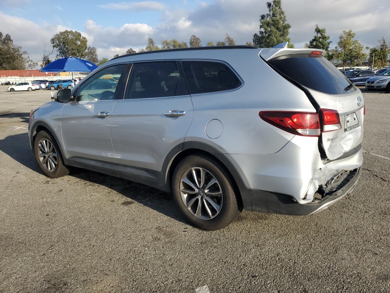 2017 Hyundai Santa Fe - Image 2