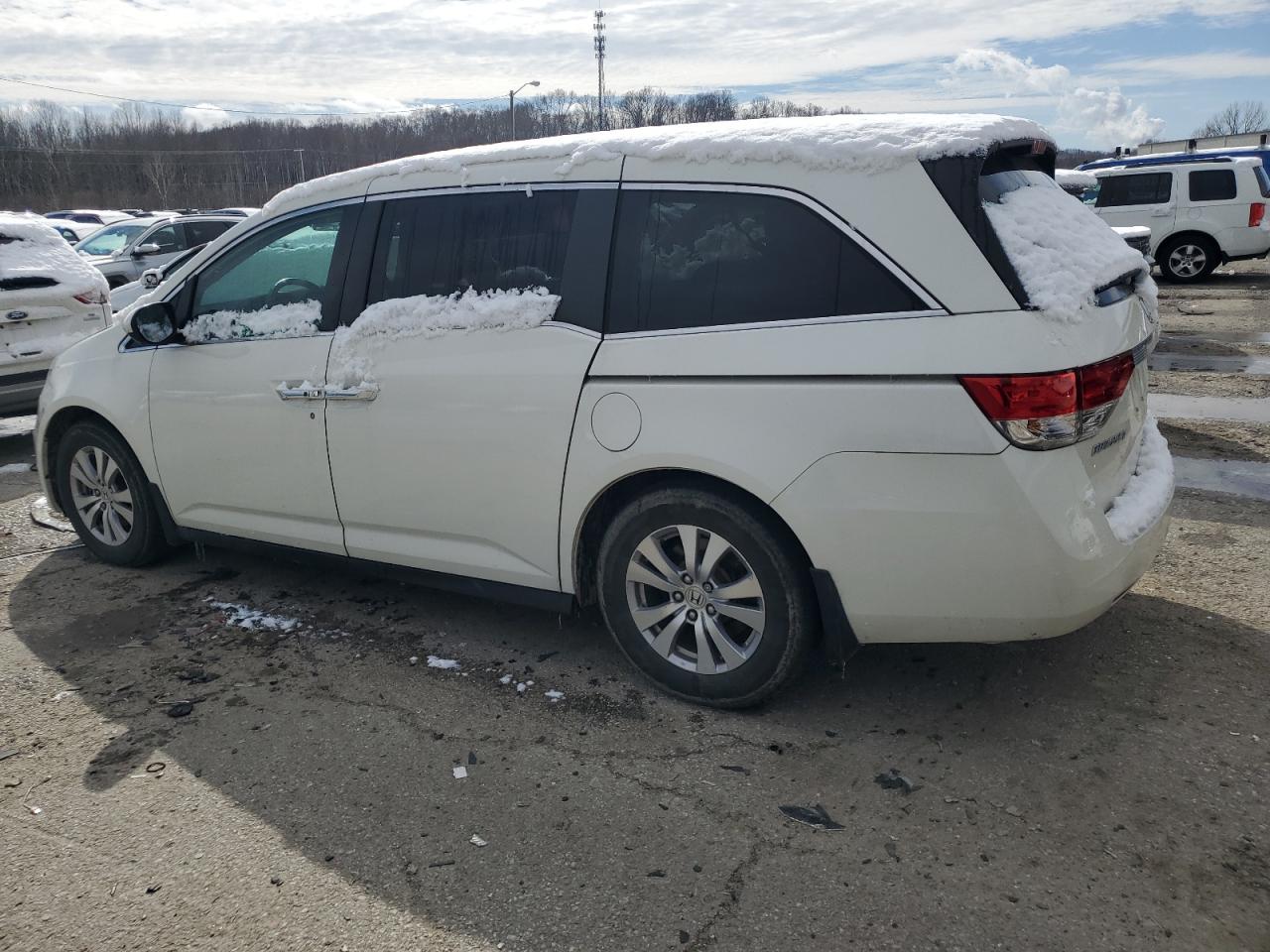 2016 Honda Odyssey - Image 2
