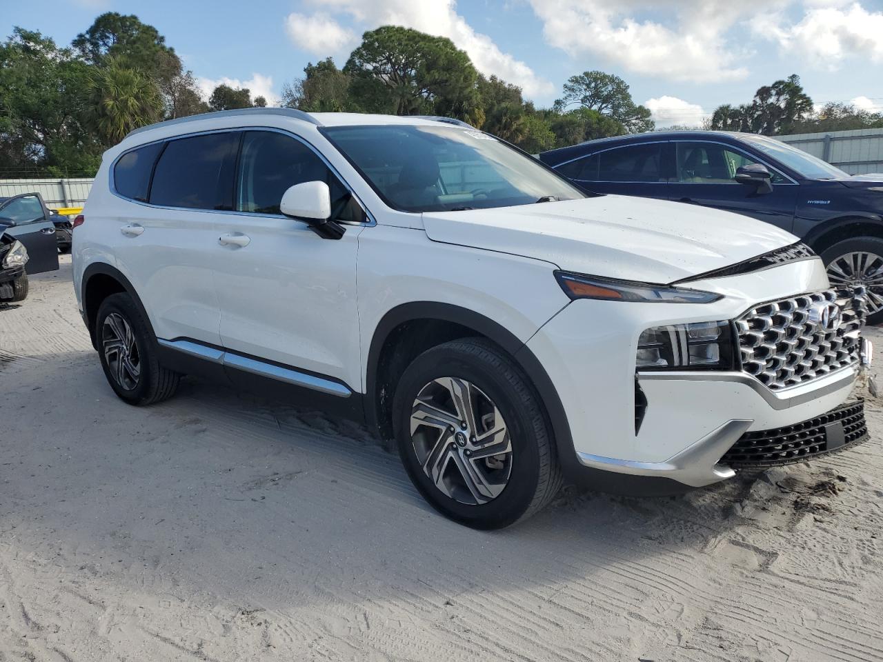 2022 Hyundai Santa Fe - Image 4